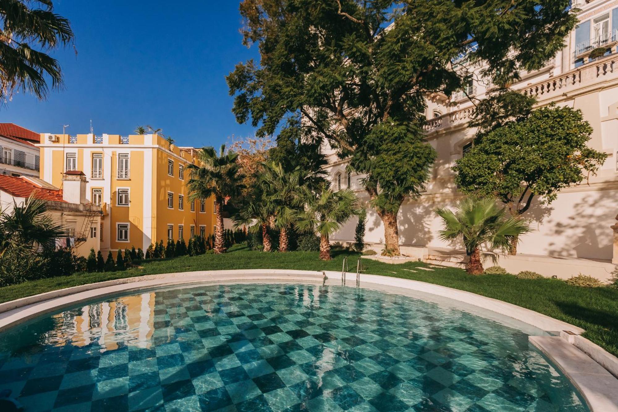 Torel Palace Lisboa Exteriér fotografie The swimming pool